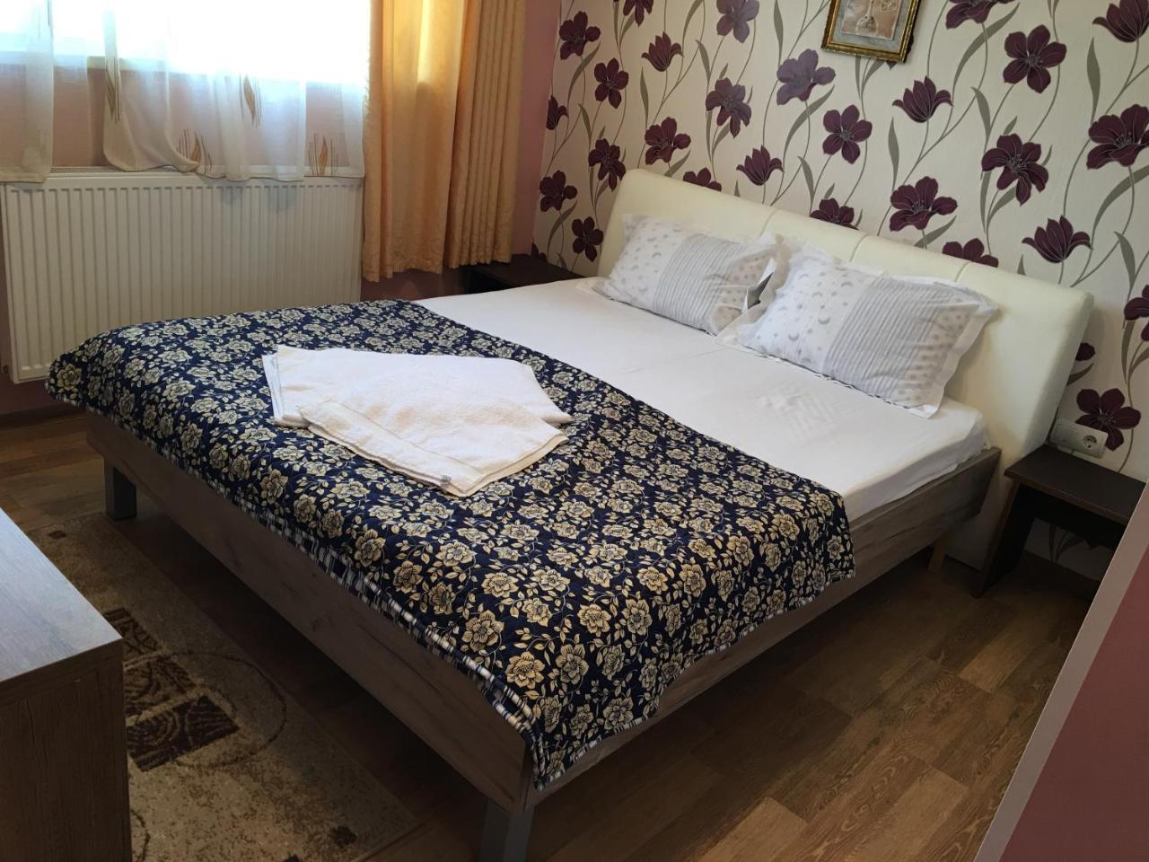 Hostel Denisa 부자우 외부 사진