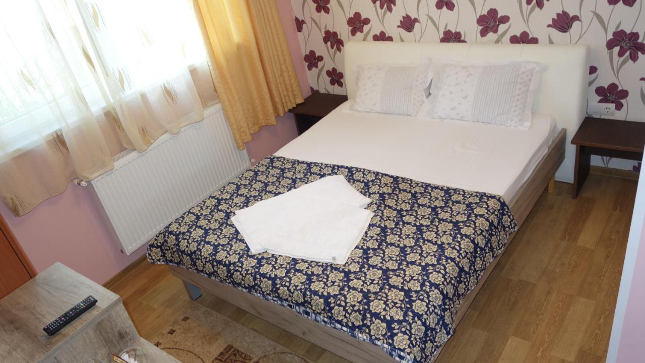 Hostel Denisa 부자우 외부 사진